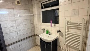 Unclassified image, 3 of 14, button - Cosy Liverpool Gem for a Relaxing Getaway (Liverpool)