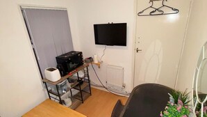 Unclassified image, 2 of 14, button - Cosy Liverpool Gem for a Relaxing Getaway (Liverpool)