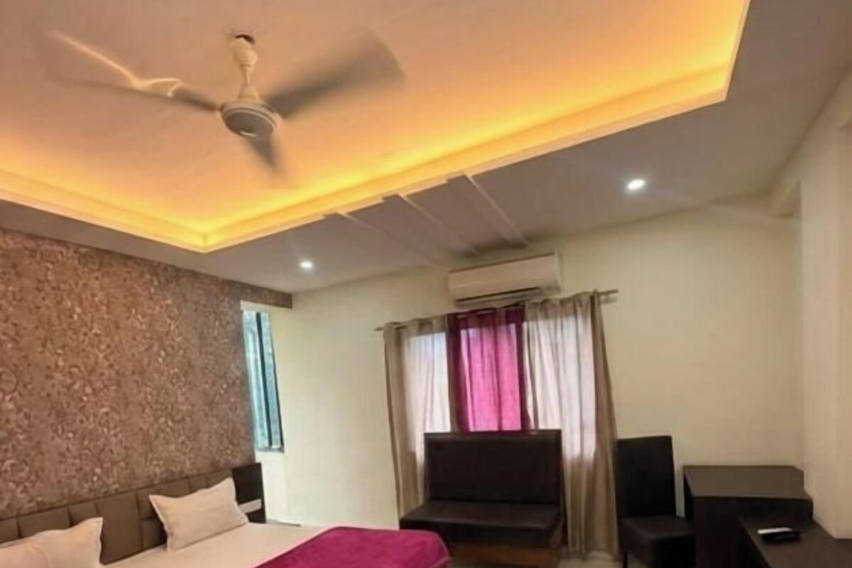 Premium Room | Desk