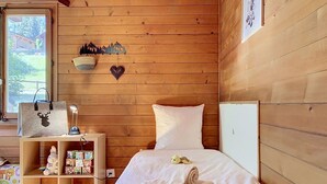 Room - Cosy apartment in villa for 4 guests with WIFI, terrace and pets allowed (Châtel-saint-denis)