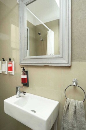 Bathroom - Beautiful Apartment in San Telmo (Buenos Aires)