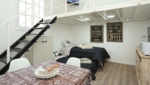 Dining - Beautiful Apartment in San Telmo (Buenos Aires)