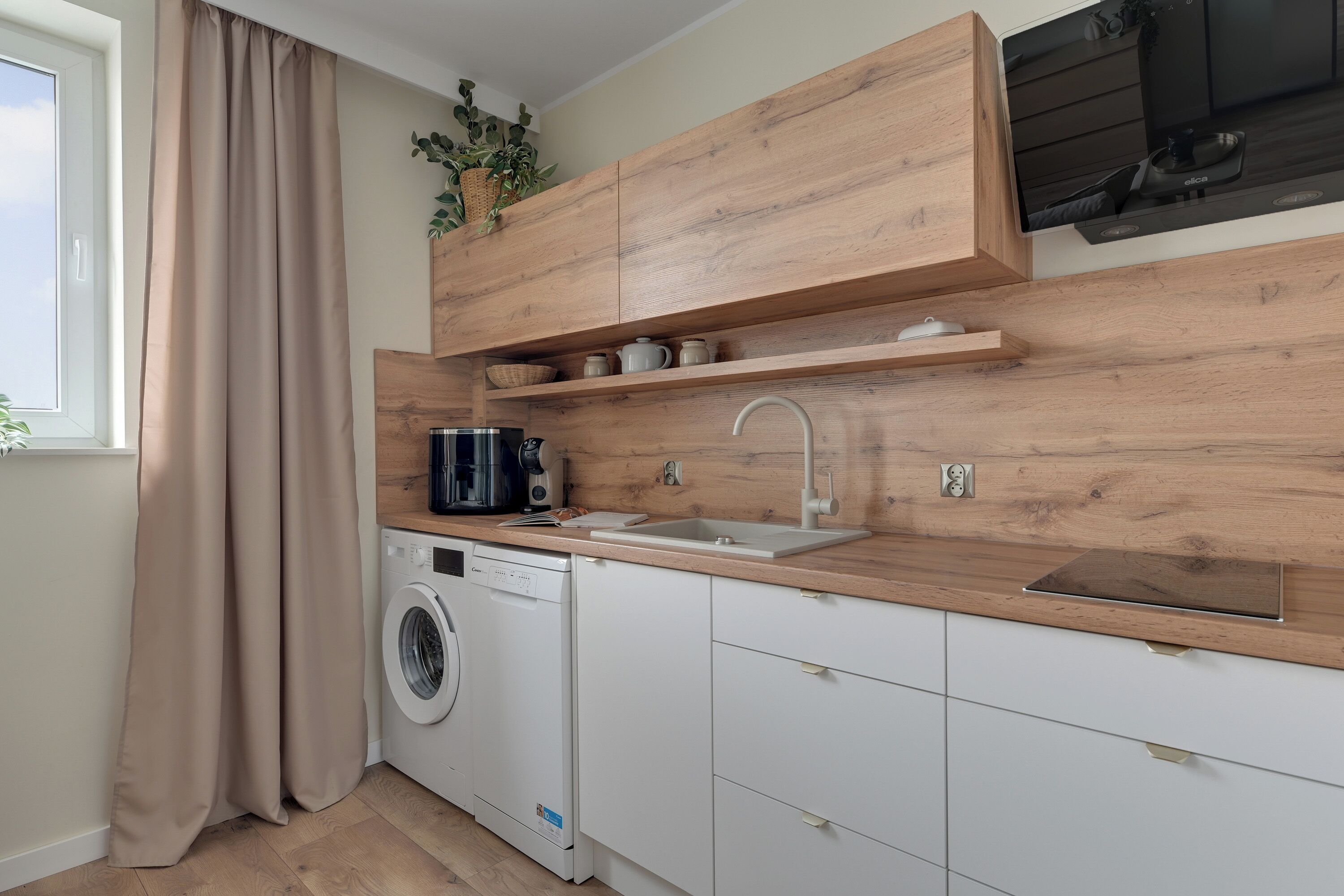 Comfort Apartment, Balcony, River View | Private kitchenette | Coffee/tea maker, electric kettle, high chair, dining tables