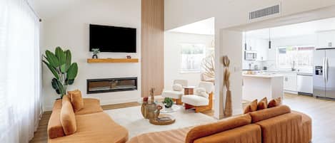 House (3 Bedrooms) | Front of property