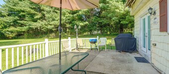 Patio + Yard: Extended Escape in Hudson Valley!
