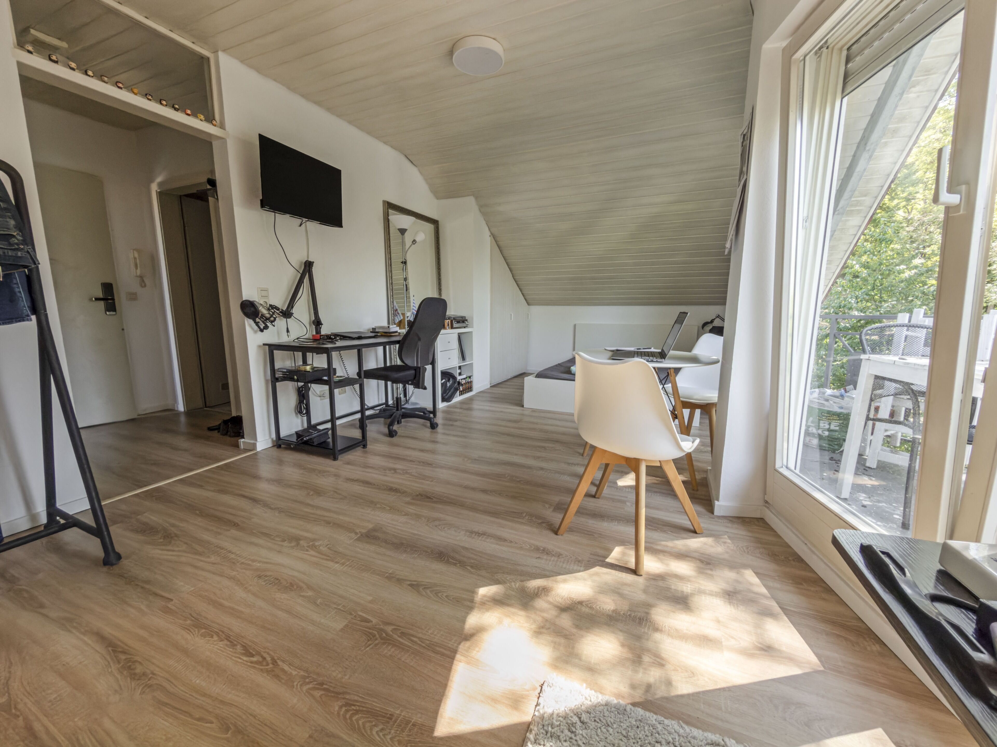 Classic Studio, 1 Queen Bed, Non Smoking | Interior