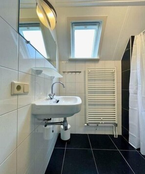 Bathroom - Holiday home with 3 bedrooms (Oostkapelle)