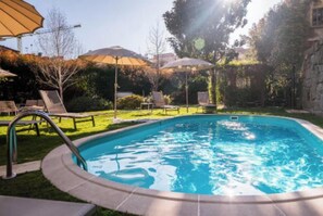 Pool - Spacious 3-Bedroom Apartment with Private Sauna (Porto)