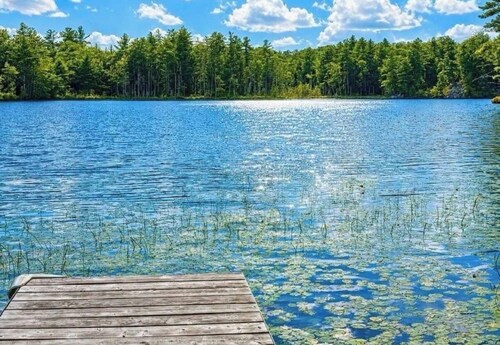 2 Bedroom waterfront home on a peaceful pond