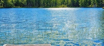 2 Bedroom waterfront home on a peaceful pond