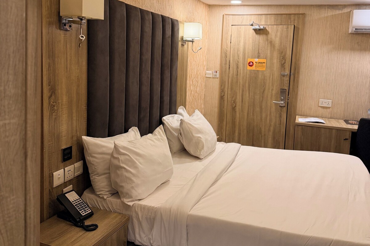 Classic Single Room