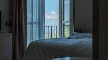 Chambre Confort Double ou avec lits jumeaux, vue colline