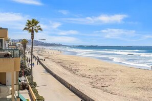Beach - NEW Boardwalk Paradise | Luxury Family Oceanfront Home Mission Beach (San Diego)