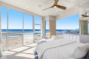 Room - NEW Boardwalk Paradise | Luxury Family Oceanfront Home Mission Beach (San Diego)