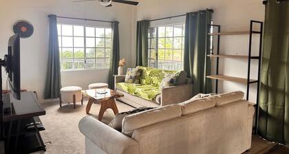 Cozy 3BD/2BTH home in beautiful Kona, 5mins to Ellison Onizuka Int'l Airport