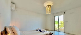 Whale Beach Villa by HILO Collection
