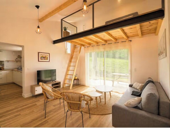 Unclassified image, 1 of 8, button - Vrbo Property (Briscous)