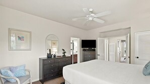 Desk, iron/ironing board, WiFi, bed sheets - Wailea Blue Golf Course Condo-Walk to Shops, Beach (Wailea-Makena)