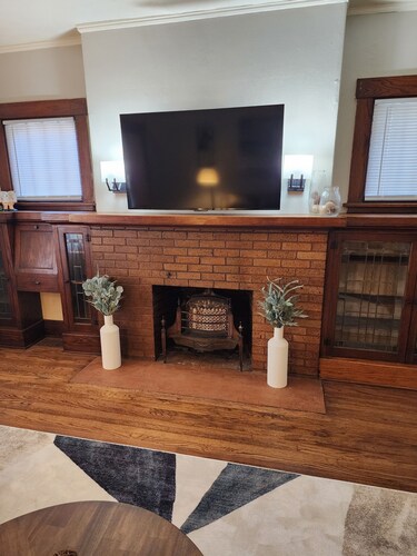 2-bed house, across the street from UNMC.