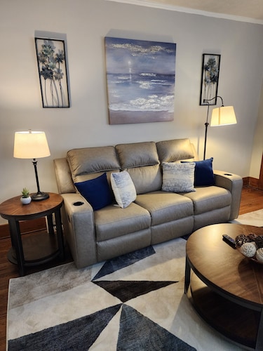 2-bed house, across the street from UNMC.