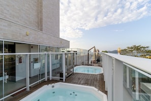 Outdoor spa tub - Studio Pool & Jacuzzi 170m From Sea Vec115 (Bombinhas)