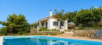 Koroni Akrita Charm, Schiza Poolside & Garden Nest