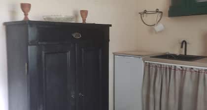 "Knight’s Room" in Farmhouse on Riding Estate