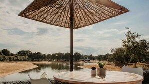 Outdoor dining - Wilsumer Berge Resort- Nokken Forest Cabin by Interhome (Wilsum)
