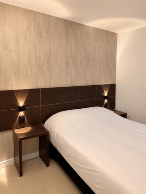 Basic Double Room | In-room safe - Hotel Aquarium  (Punta del Este)