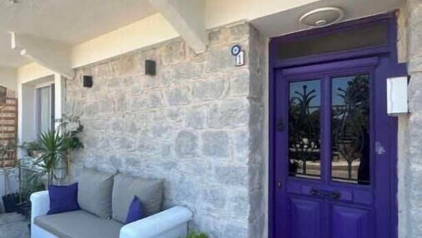 Terrace/patio - Stone House, Lavender Guest House in the center of Imroz (Çanakkale)
