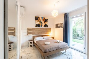 Room - Oasi del Garda in Desenzano - Pool, Garden, and Garage (Desenzano del Garda)