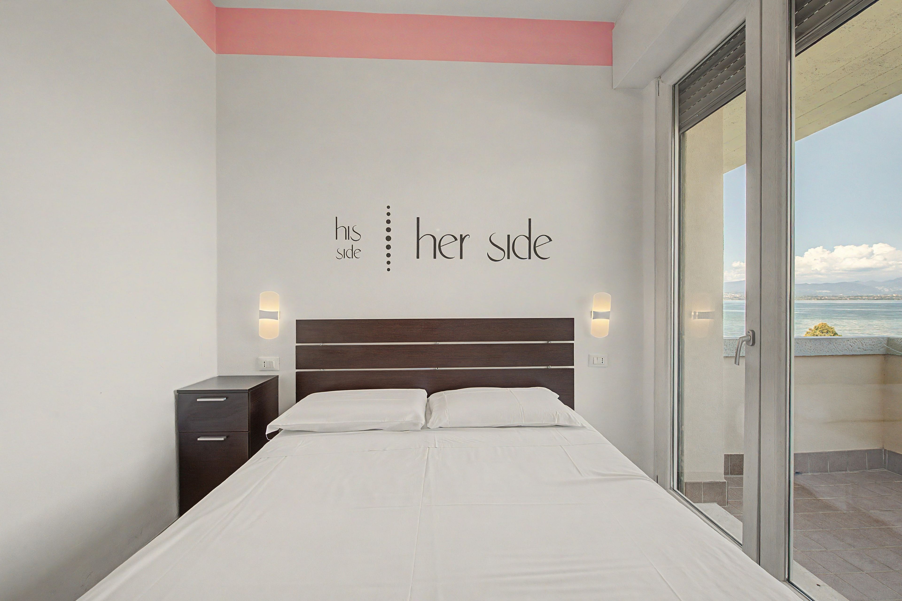 WiFi, bed sheets
