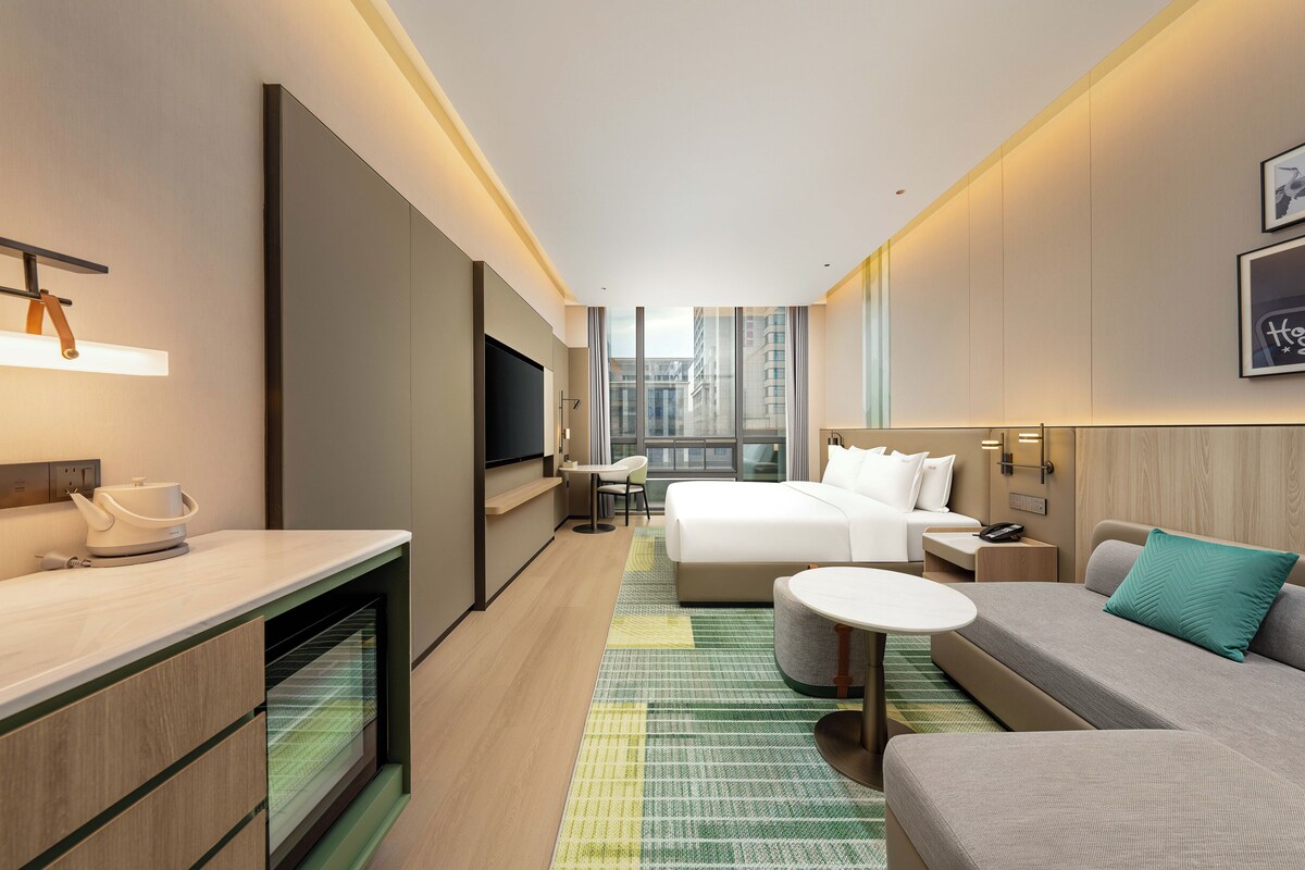 ห้องพรีเมียม, เตียงคิงไซส์ 1 เตียง, วิวเมือง | เตียงเสริม