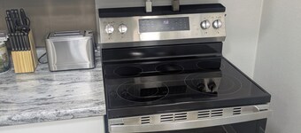 Toluca Laundromat Hotel, Entire Rental Unit. 3 Bedrooms,4 beds. 1 Bath
