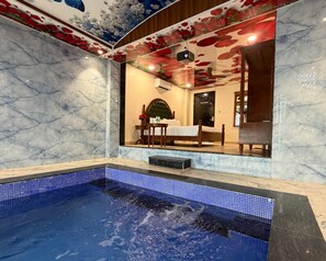 Ảnh chưa phân loại, 4 trong số 56 ảnh, nút