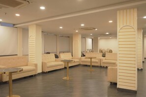 Ảnh chưa phân loại, 5 trong số 56 ảnh, nút