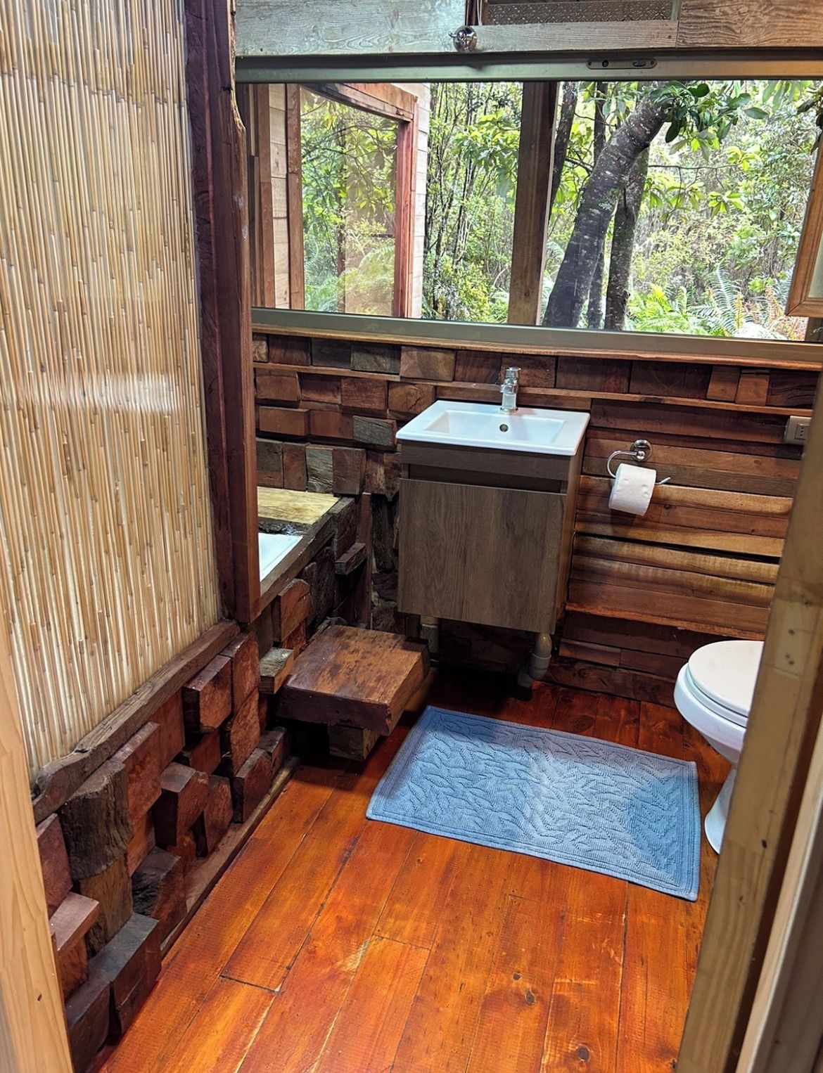 Family Cabin | Bathroom | Hair dryer, towels, soap, toilet paper