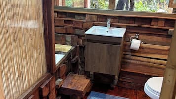 Family Cabin | Bathroom | Hair dryer, towels, soap, toilet paper
