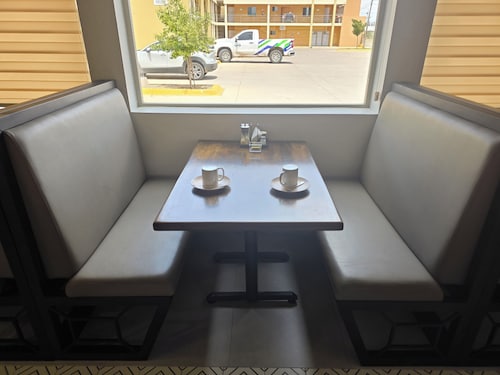 Magnolias Suites Hotel
