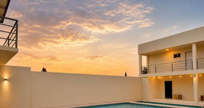 Magnolias Suites Hotel