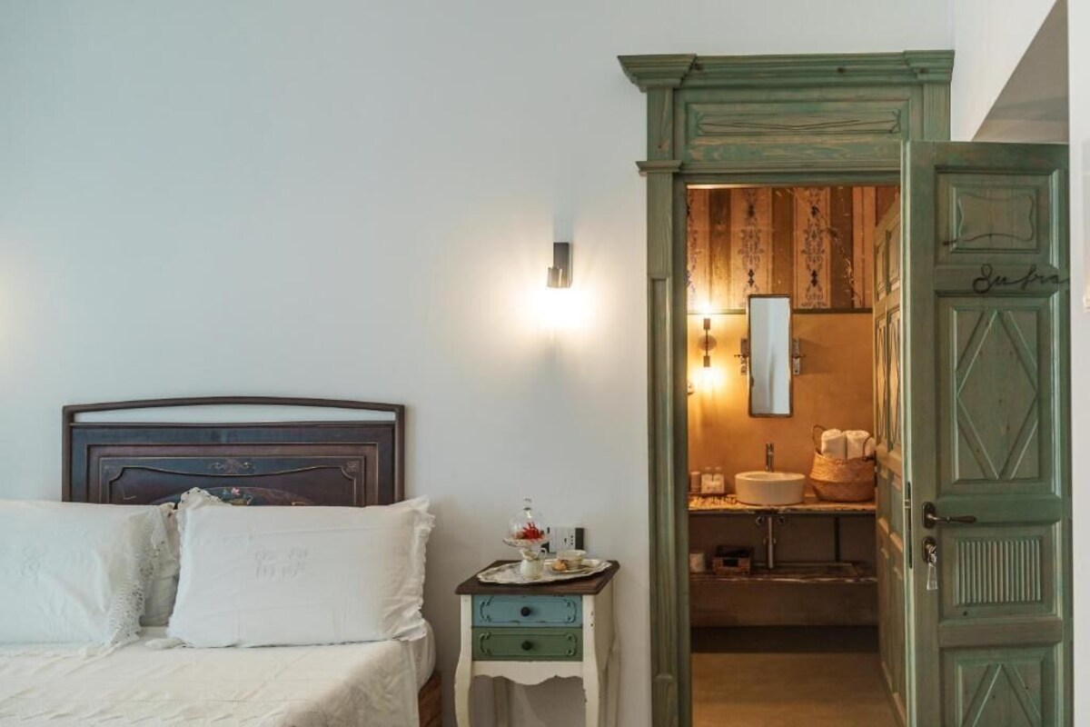Deluxe Double or Twin Room, 1 Queen Bed, Private Bathroom, City View