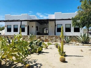 Exterior - Casa Maria - - Gated 2 Bd House w Private Pool, Short Walk to Beach (Los Barriles)