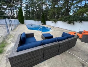 Pool - Perfect 6-bedroom house with AC in gorgeous Toms River (Toms River)