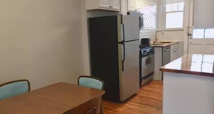 2 Bedroom 1 Bathroom - Hardwood Flrs Apt-1920's