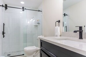 Bathroom - Cozy 2-bedroom Hotel Suites in charming Steamboat Springs (Steamboat Springs)
