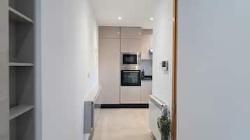 Deluxe Penthouse, Beach View | Private kitchen