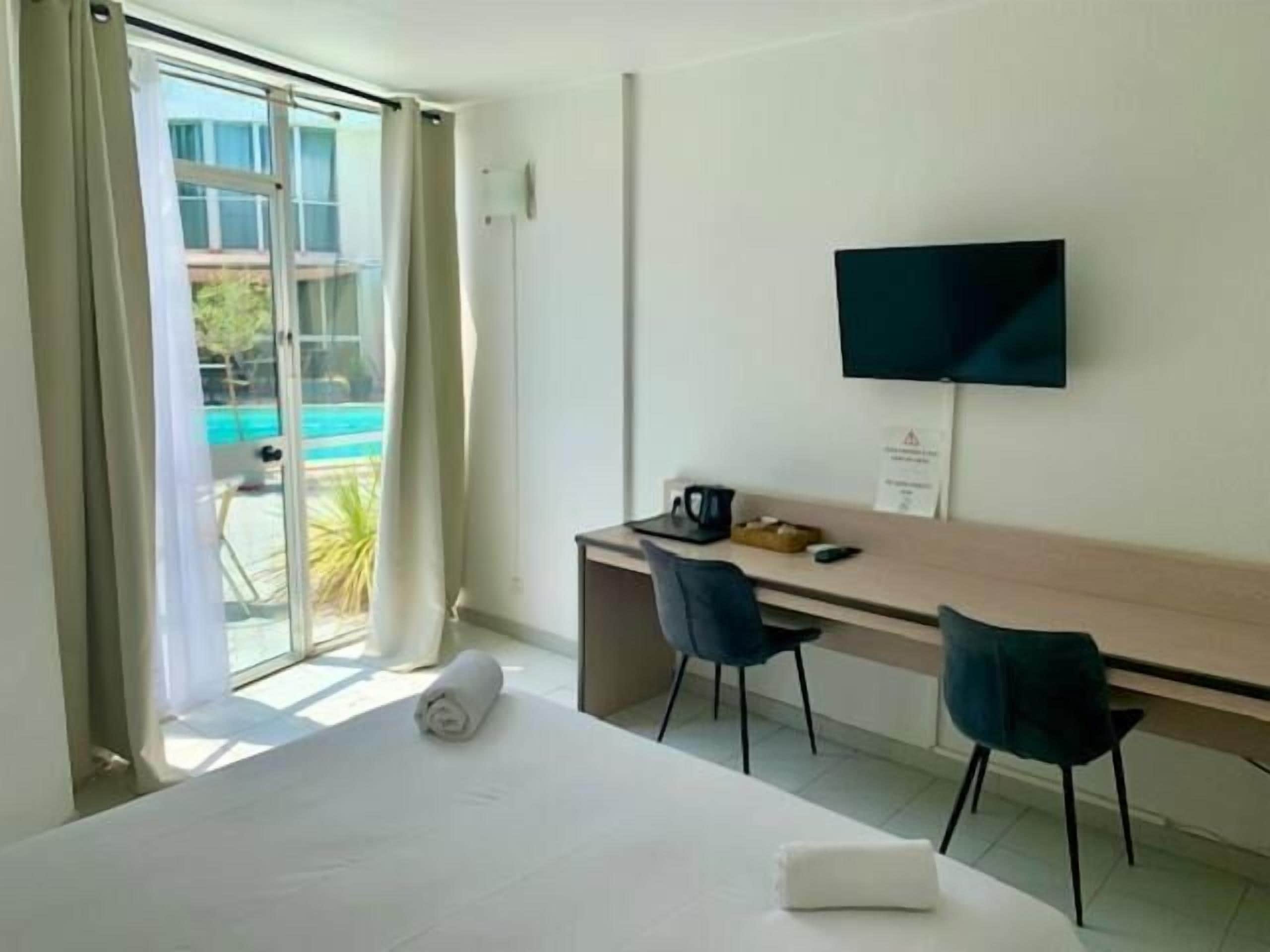 Classic Double Room, Patio, City View | Desk, laptop workspace, WiFi (free)