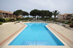 Pool - 50 meters from the sea. Ref. 37 (Roquebrune-sur-Argens)
