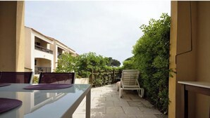 Unclassified image, 4 of 30, button - Vrbo Property (Roquebrune-sur-Argens)