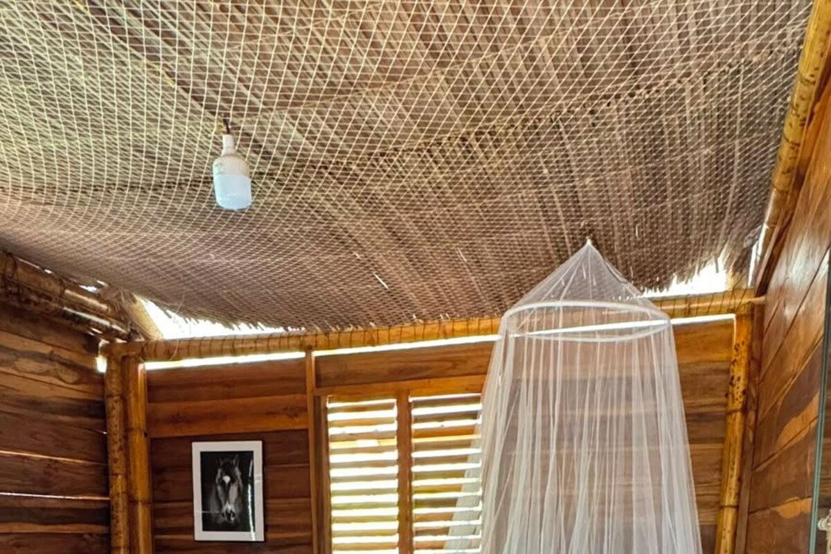 Familie cottage | Luxe beddengoed, donzen dekbedden, bedden met traagschuimmatras